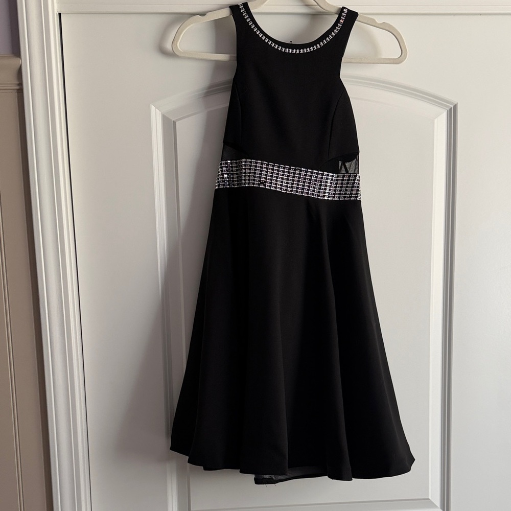 Black Sleeveless Girls' Formal Dress with Sparkle Waistband